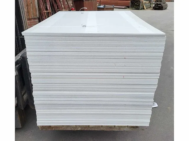 90 m2 wisa berkentriplex garant 9mm met paintfilm - afbeelding 3 van  5