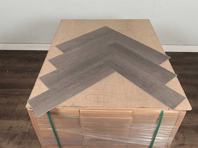 91 m2 pvc spc click visgraat - 610 x 150 x 4 mm - afbeelding 3 van  4