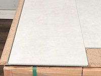 94 m2 pvc-click tegel - 638 x 310 x 4,5 mm - afbeelding 2 van  4