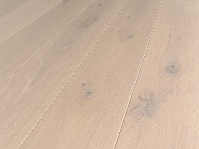 96 m2 parket eiken xl mutliplank - 2200 x 180 x 14 mm - afbeelding 1 van  4