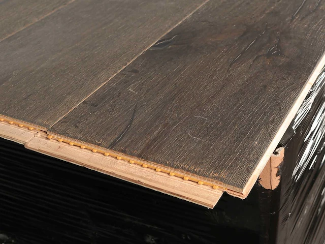97 m2 parket eiken xl mutliplank - 2420 x 187 x 15 mm - afbeelding 3 van  4