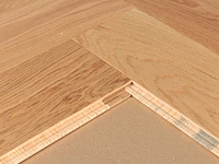 98 m2 parket eiken visgraat - 725 x 130 x 14 mm - afbeelding 2 van  4