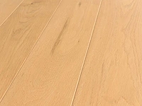 98 m2 pvc zelfklevend stroken - 1219 x 184 x 2,5 mm - afbeelding 1 van  4