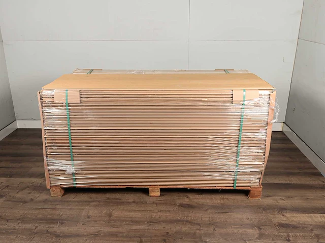 98 m2 pvc zelfklevend stroken - 1219 x 184 x 2,5 mm - afbeelding 4 van  4