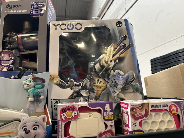 9x a-merk speelgoed w.o. casdon dyson, ycoo - afbeelding 2 van  7