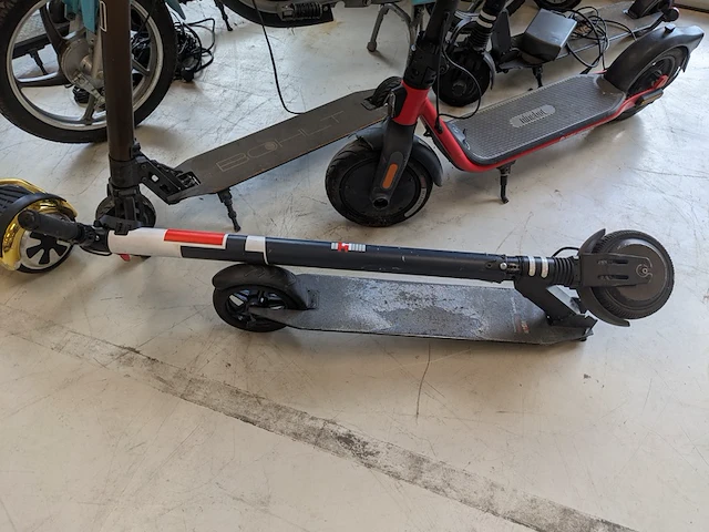 9x electrische step, elektrische brommer en hoverboard, qwiq, denver - afbeelding 23 van  32