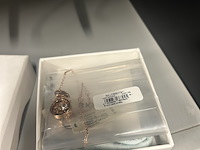 9x elektronica en gadgets w.o. voltcraft, fresh n rebel, esr - afbeelding 6 van  7