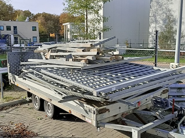 9x gegalvaniseerd hekwerk - afbeelding 1 van  9