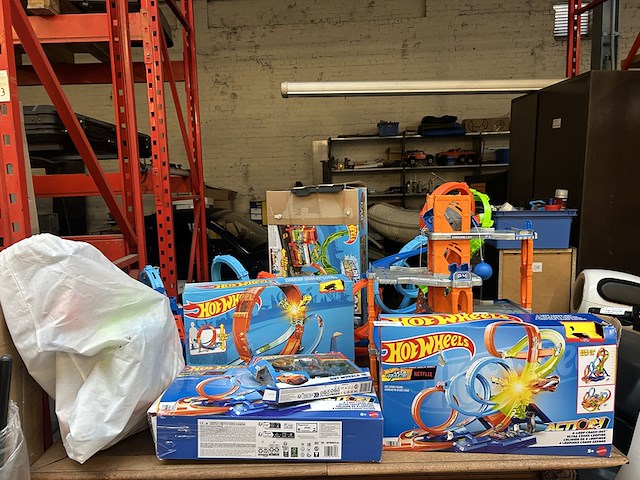 9x hot wheels speelgoed - afbeelding 1 van  8