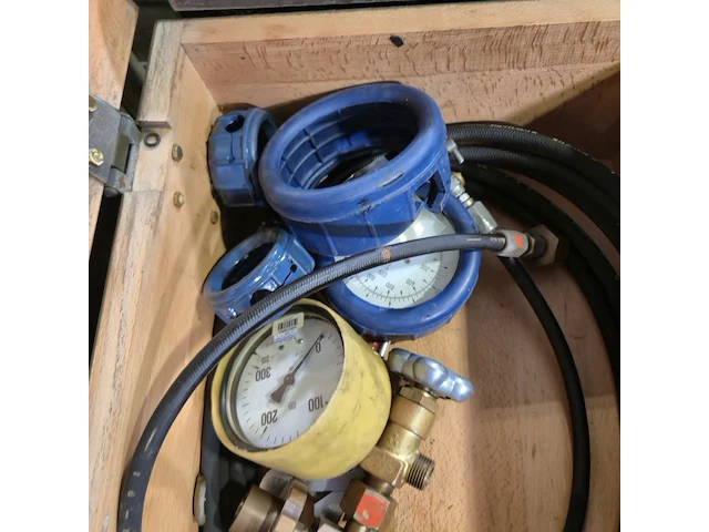 9x houten transportkist met inhoud - afbeelding 5 van  7
