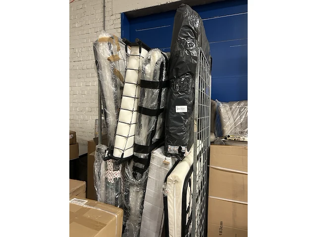 9x luxe opklapbed/vouwbed met matras - afbeelding 1 van  5