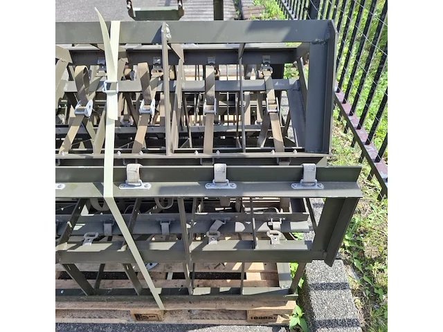 9x metalen frame en 1x motorbok - afbeelding 4 van  9