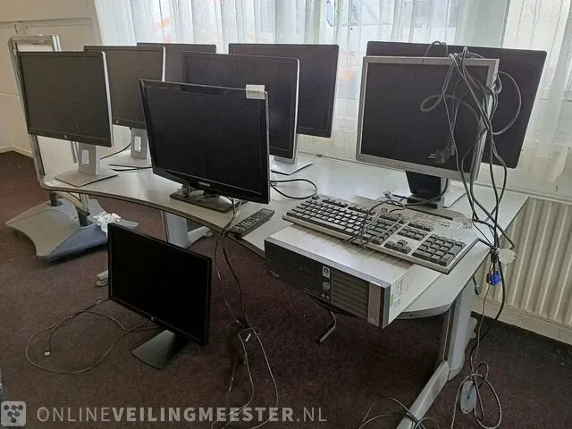 9x monitor o.a. hp - afbeelding 1 van  8