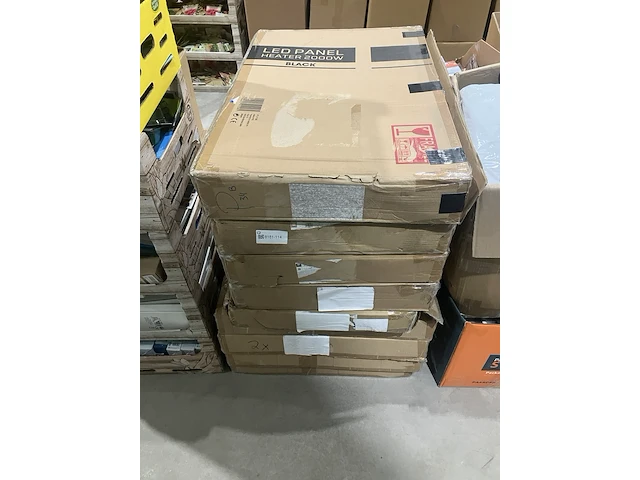9x retourgoederen led panel heaters - afbeelding 1 van  5