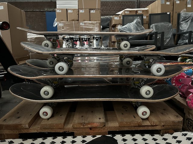 9x skateboard - afbeelding 2 van  6