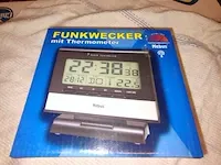 9x wekker/thermometer - afbeelding 1 van  2