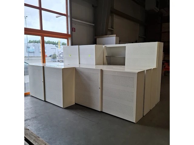 9x werkplaatskast en 1x whiteboard - afbeelding 1 van  7