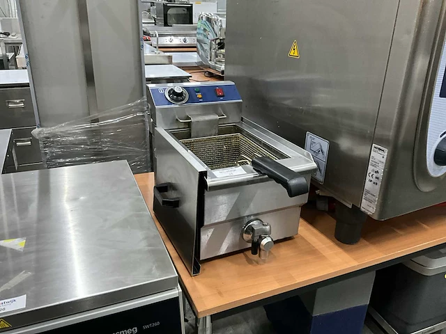 Aa115 friteuse - afbeelding 1 van  5