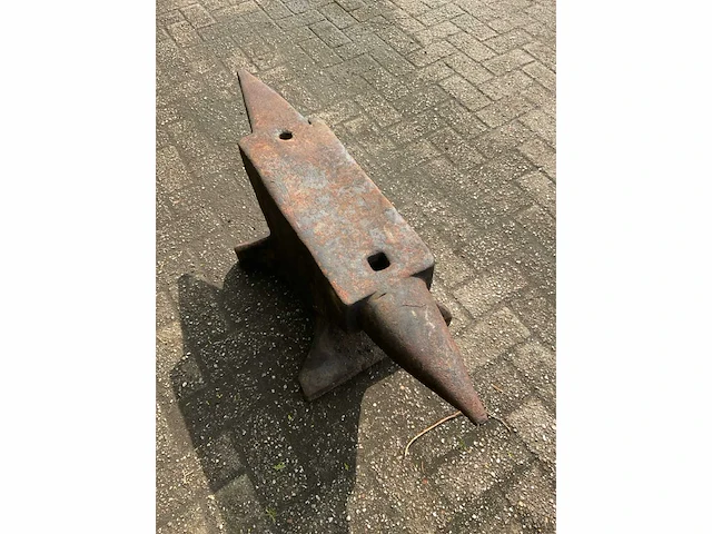 Aambeeld - gegoten staal - ca. 250kg - afbeelding 3 van  6