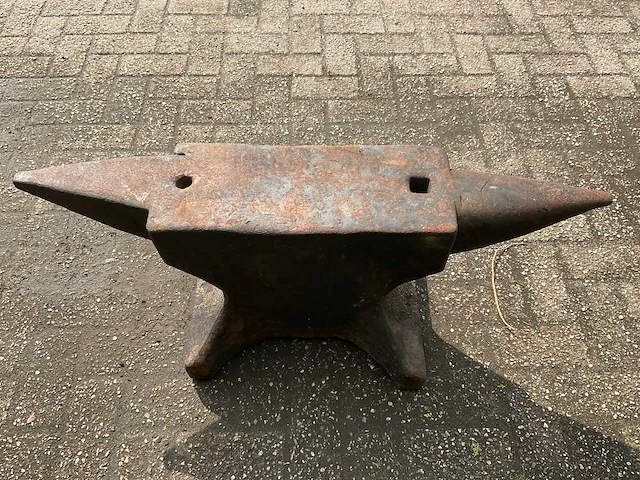 Aambeeld - gegoten staal - ca. 250kg - afbeelding 4 van  6