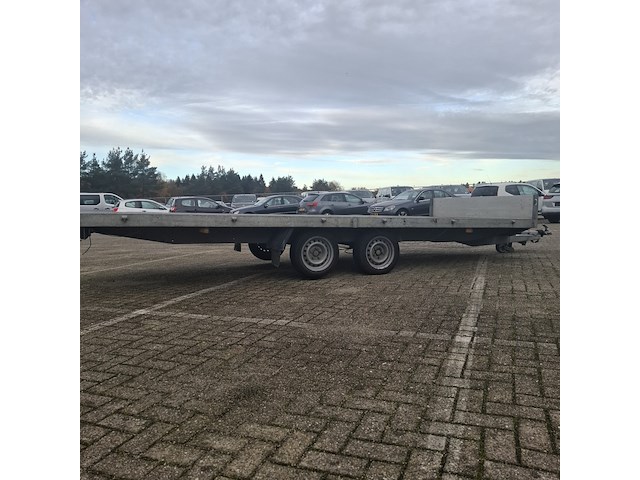 Aanhangwagen, hapert, 2020 - afbeelding 10 van  15