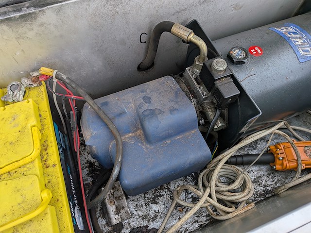 Aanhangwagen met kipfunctie, kuiphuis, d20, 2009 - afbeelding 7 van  26