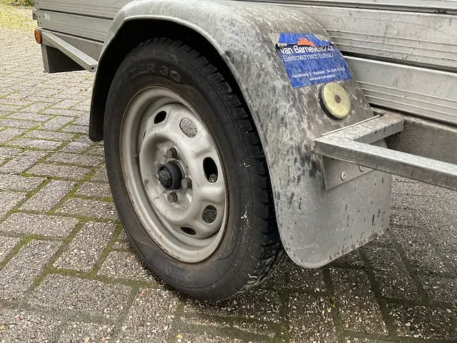 Aanhangwagen met steigermateriaal - afbeelding 4 van  12