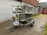 Aanhangwagen met steigermateriaal - afbeelding 1 van  12
