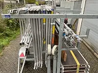 Aanhangwagen met steigermateriaal - afbeelding 11 van  12