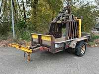 Aanhangwagen met stenenklem