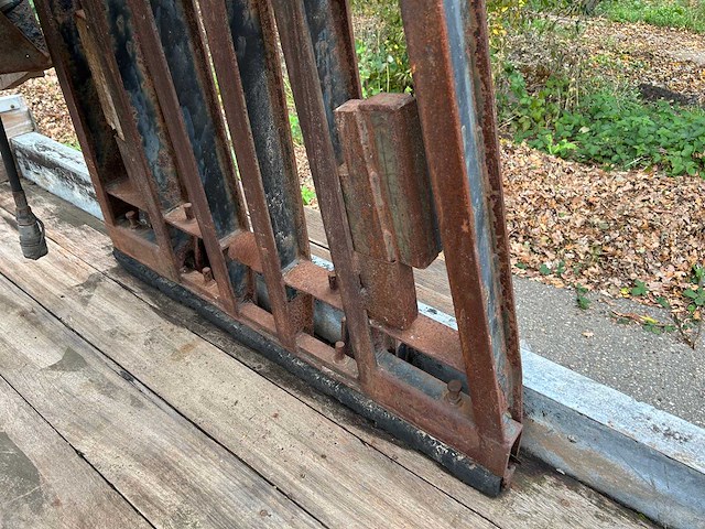 Aanhangwagen met stenenklem - afbeelding 19 van  19