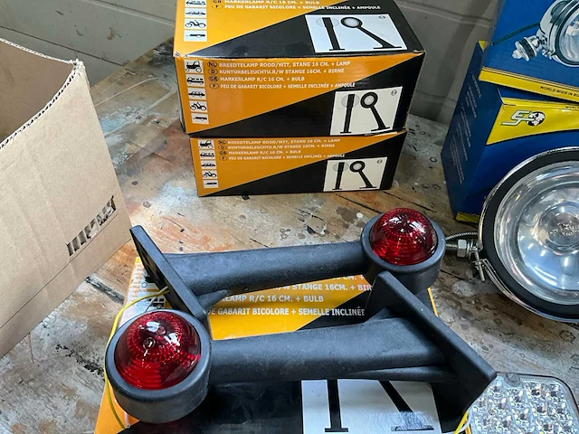 Aanhangwagen onderdelen verlichting - afbeelding 3 van  6
