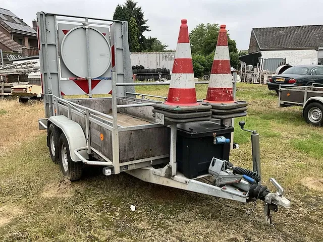 Aanhangwagen signaalwagen - afbeelding 12 van  29