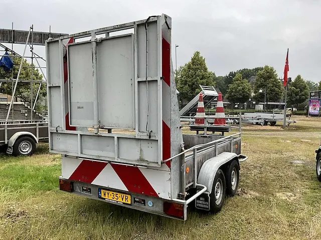 Aanhangwagen signaalwagen - afbeelding 24 van  29