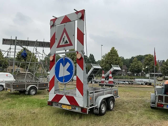 Aanhangwagen signaalwagen - afbeelding 27 van  29