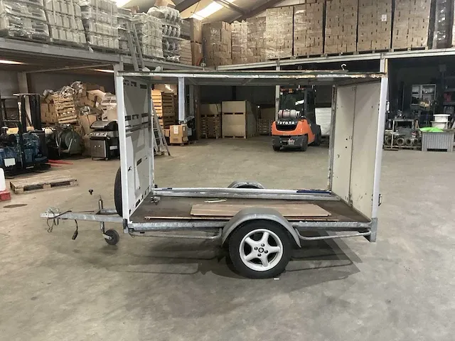 Aanhangwagen - afbeelding 7 van  13