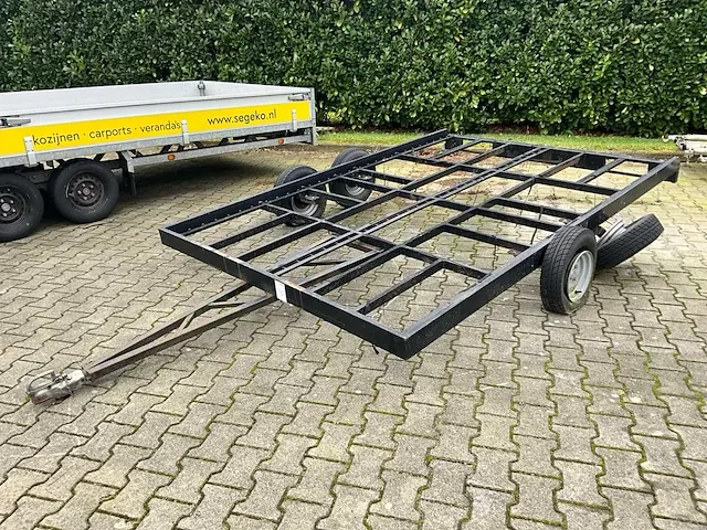 Aanhangwagen - afbeelding 1 van  8