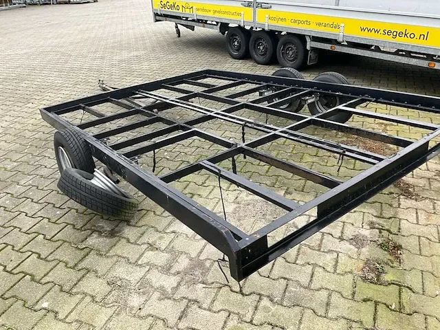 Aanhangwagen - afbeelding 2 van  8