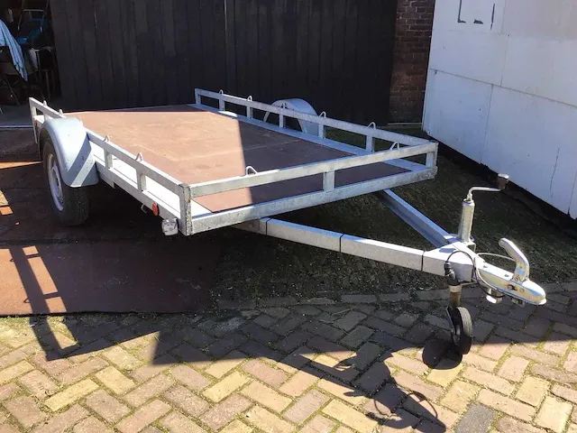 Aanhangwagen - afbeelding 2 van  9