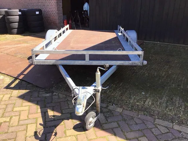 Aanhangwagen - afbeelding 3 van  9