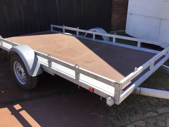 Aanhangwagen - afbeelding 6 van  9