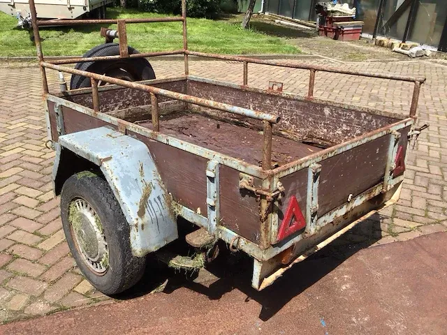 Aanhangwagen - afbeelding 3 van  4