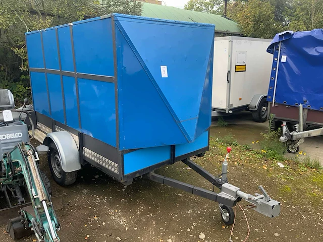 Aanhangwagen - afbeelding 1 van  4