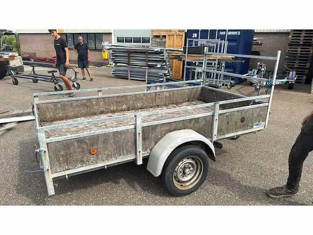 Aanhangwagen - afbeelding 2 van  3
