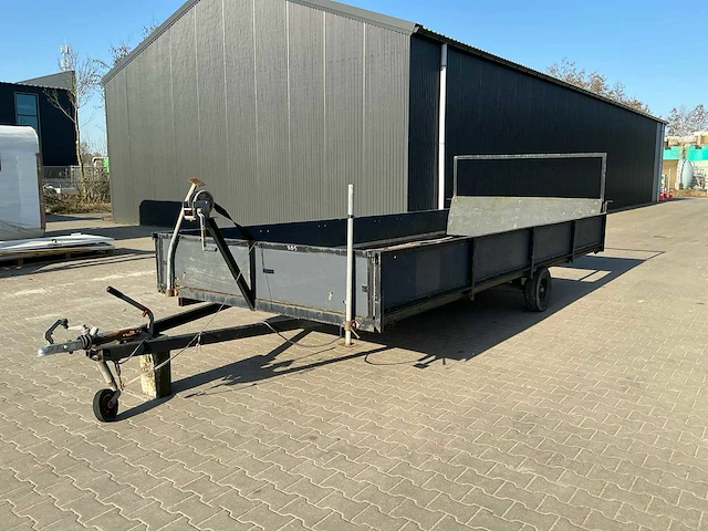 Aanhangwagen - afbeelding 1 van  13