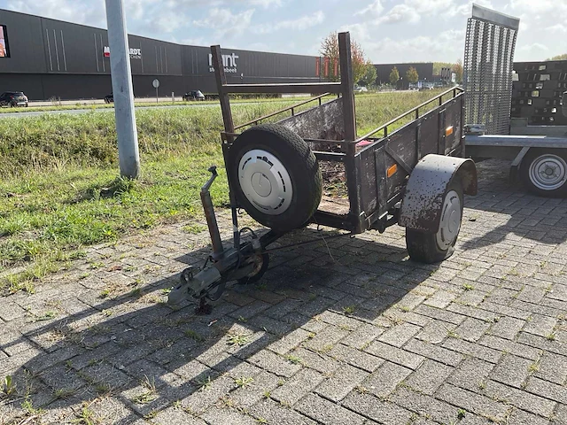 Aanhangwagen - afbeelding 1 van  9