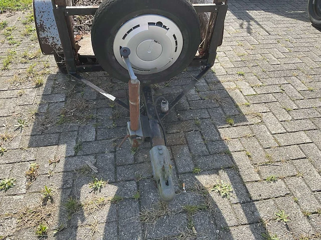 Aanhangwagen - afbeelding 8 van  9