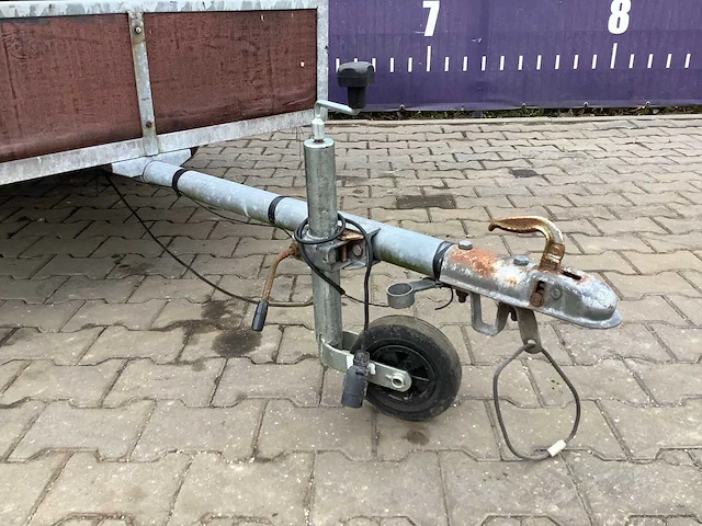 Aanhangwagen - afbeelding 8 van  9
