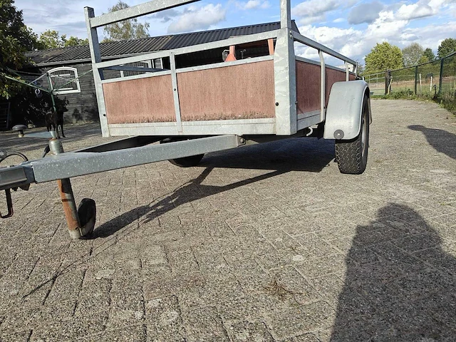 Aanhangwagen - afbeelding 1 van  4