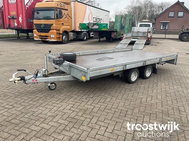 Aanhangwagen - afbeelding 1 van  17